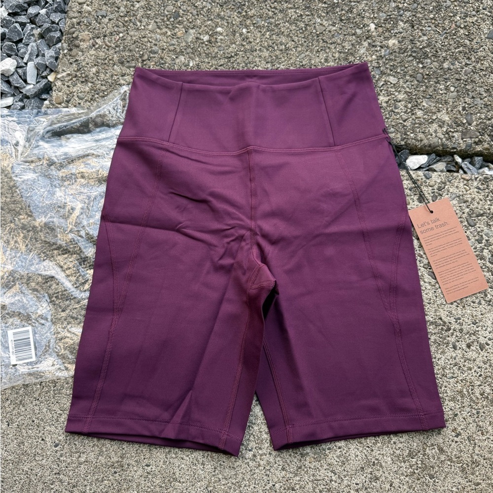 Girlfriend Collective Shorts Womens M Bike Shorts High Rise Fitness NWT